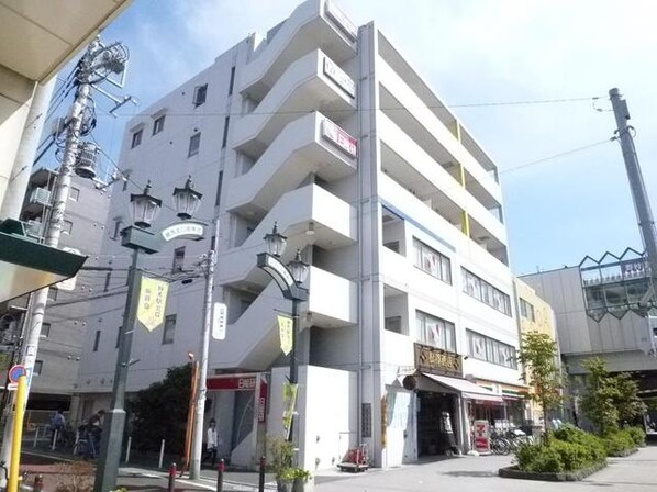 アザレ・ドールの物件外観写真